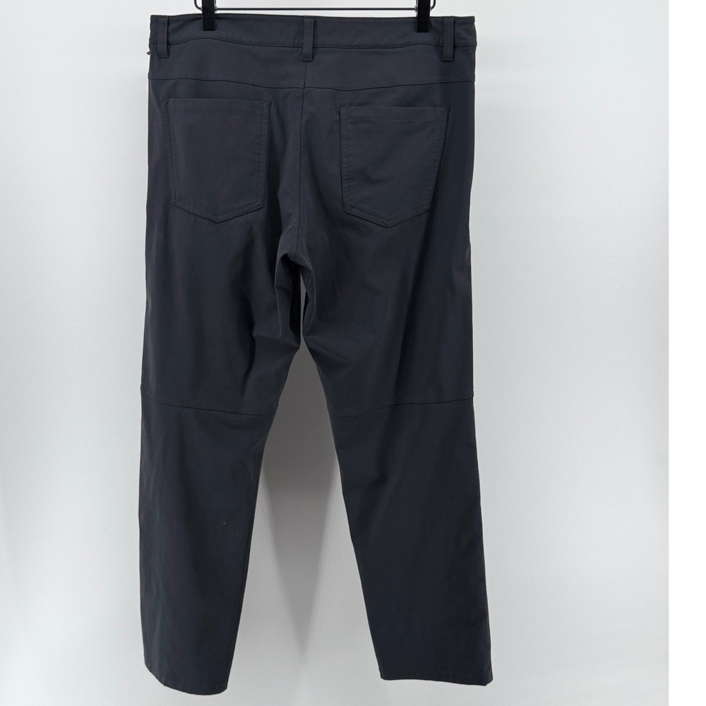 Lululemon ABC Pant Mens 34x28 Dark Grey Classic Fit Warpstreme Trouser M5583S - Picture 2 of 6